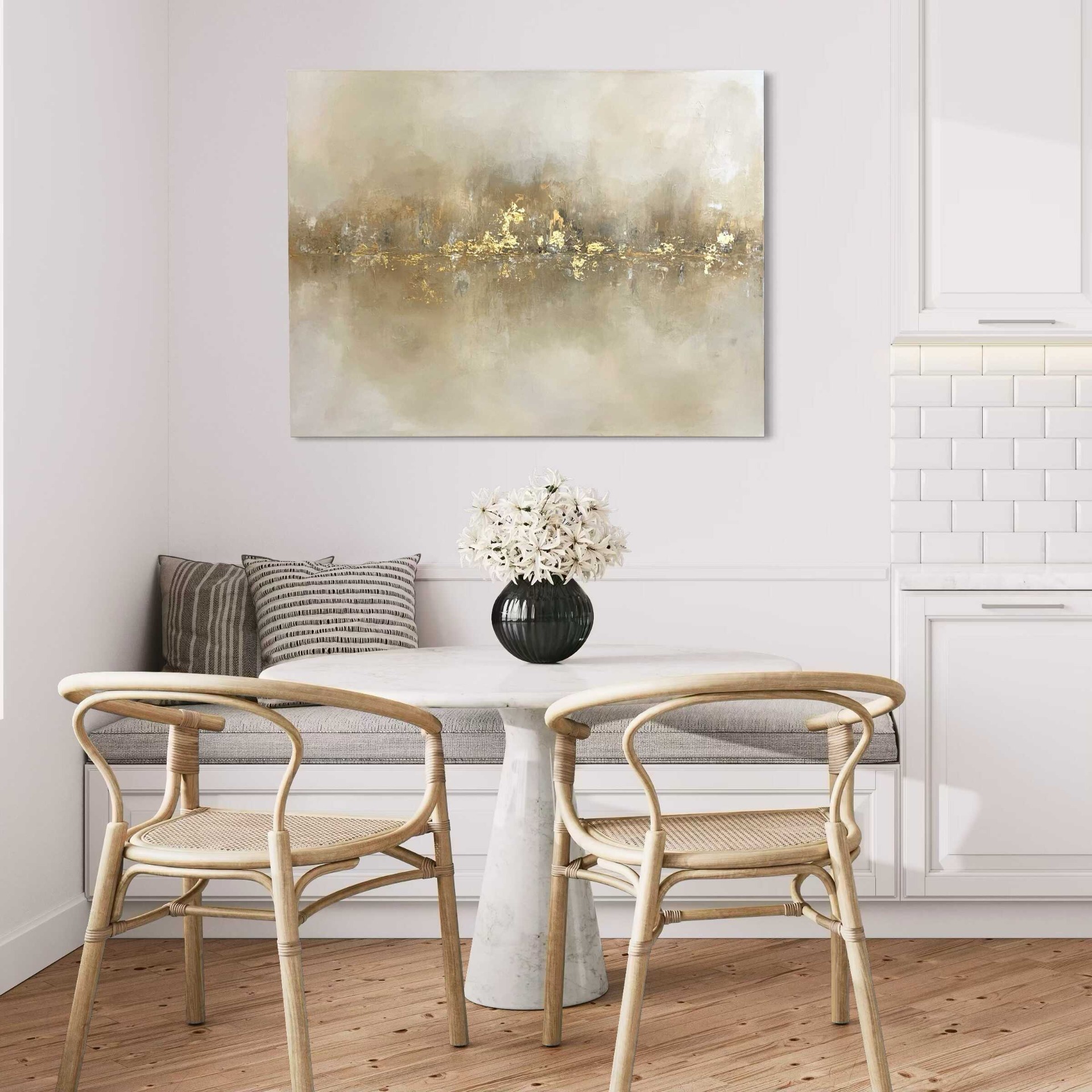 Texturált felületű, luxus hangulatú absztrakt festmény bézs és arany árnyalatokkal, vászonra festve.